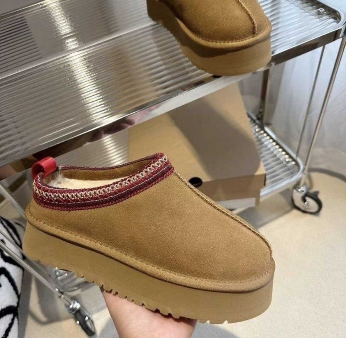 U99 slippers--with box--platform